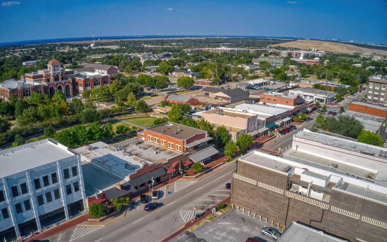 Tennis court construction and resurfacing services in Lewisville, TX